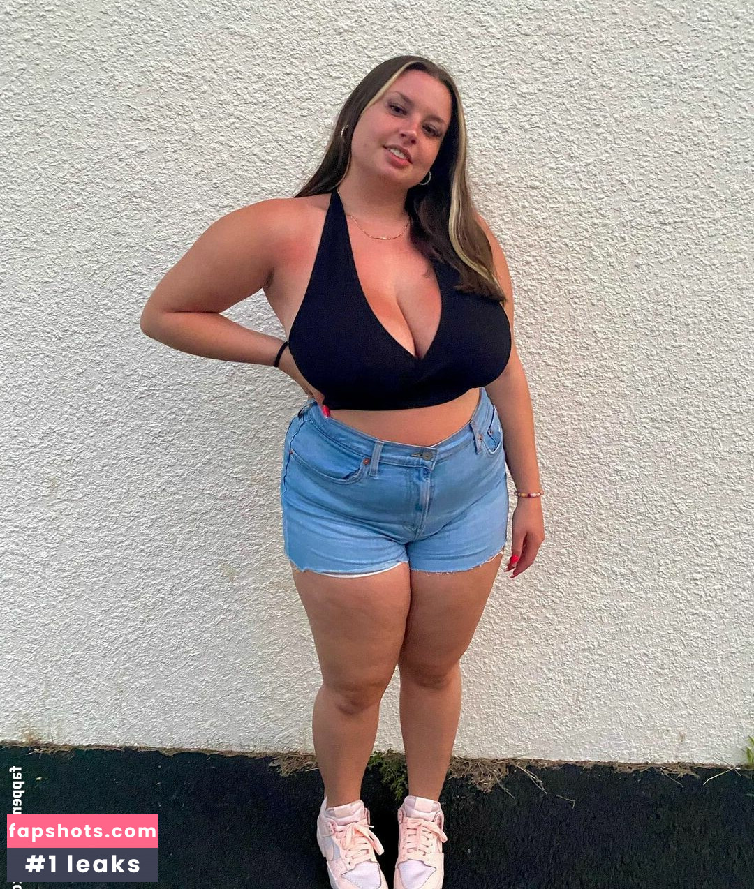 Mary R gallery photo #8