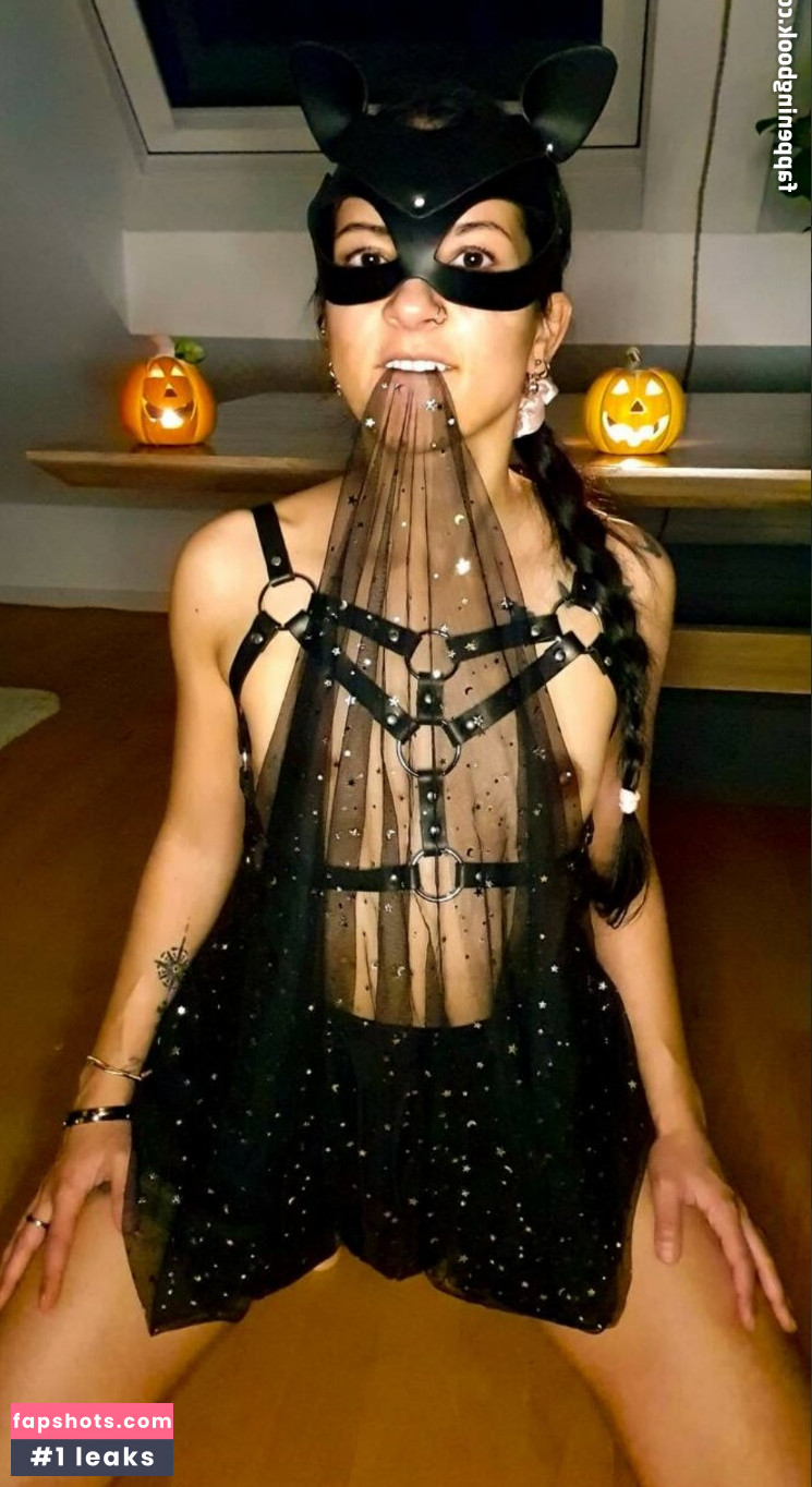 mary-st.john gallery photo #7