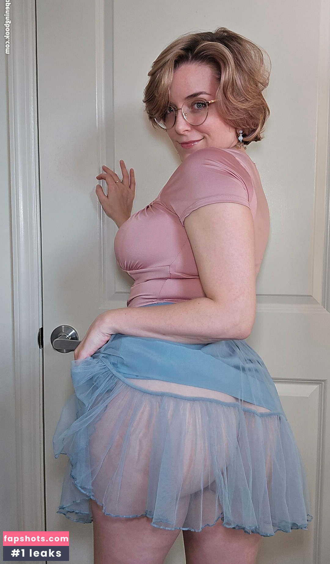 Mary Sue gallery photo #19