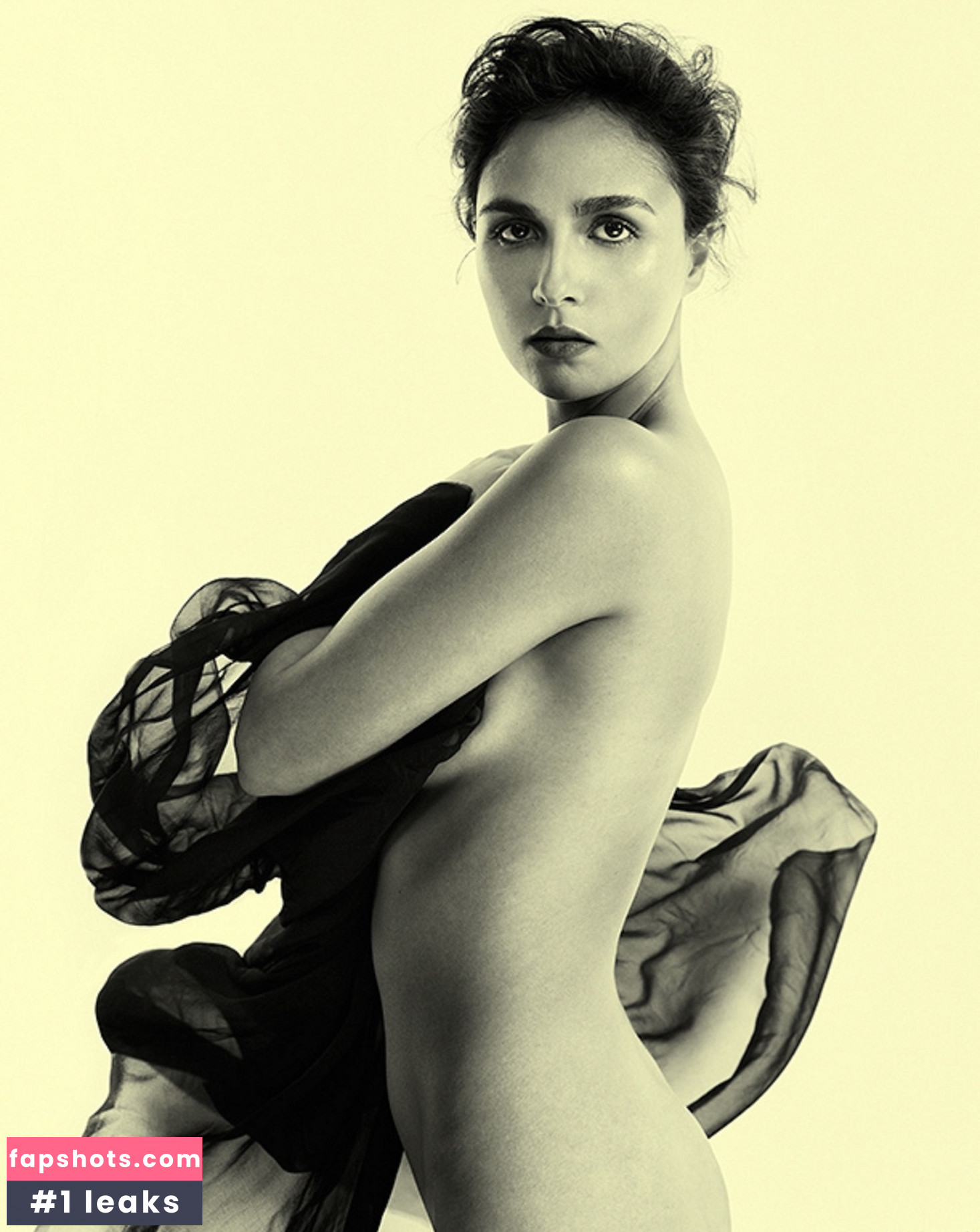 Maryam Hassouni gallery photo #28