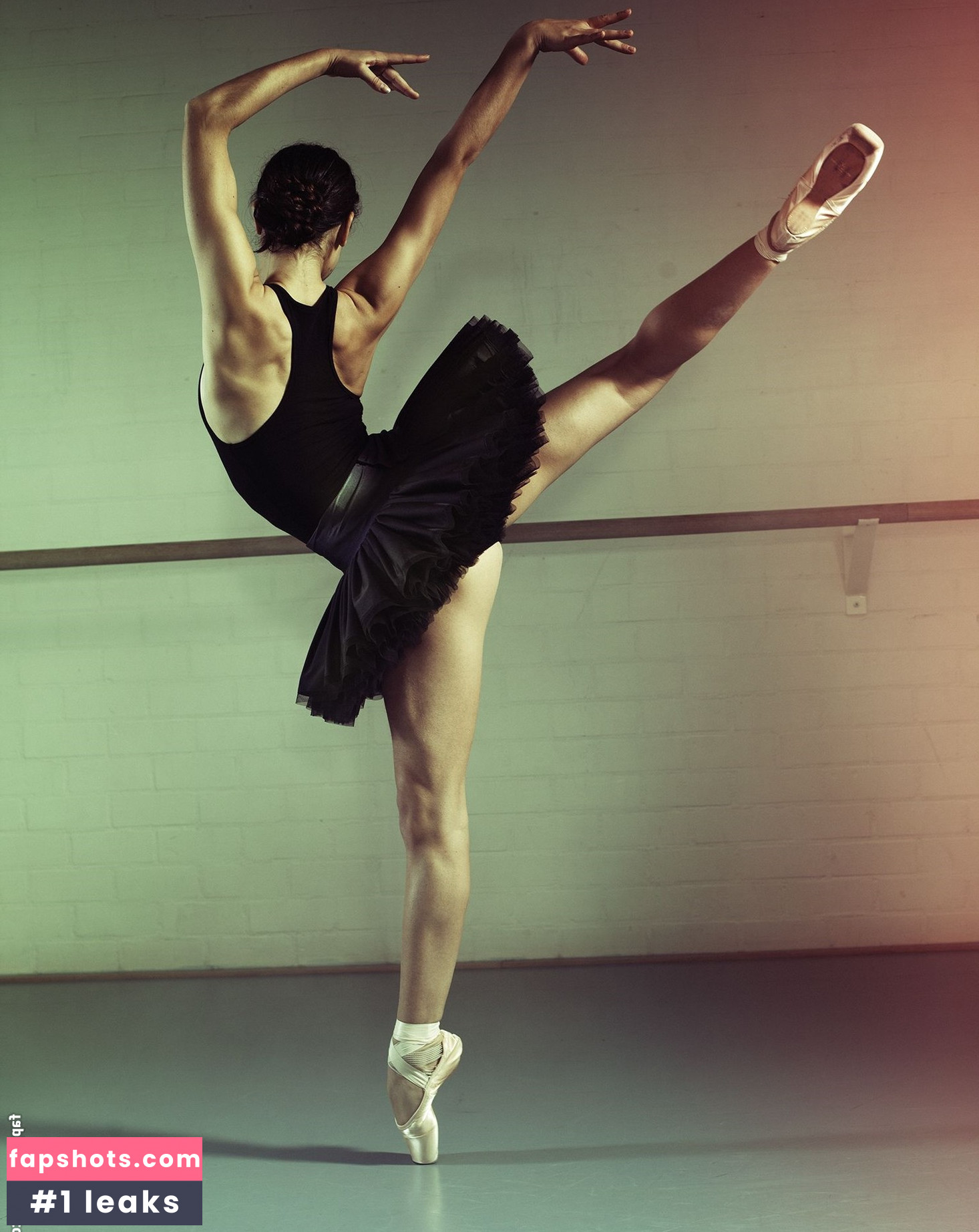 Maryam Hassouni gallery photo #32