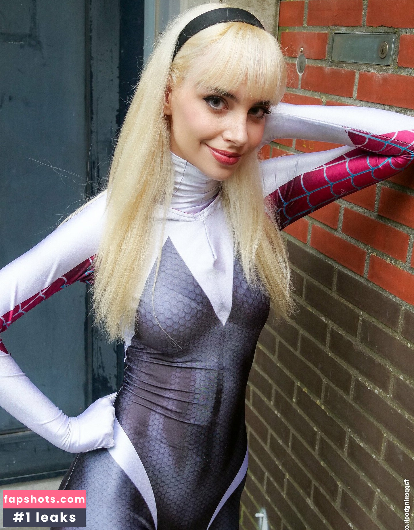 MaryCipher Cosplay gallery photo #9