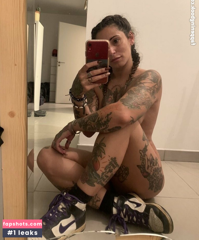 MaryKey gallery photo #7