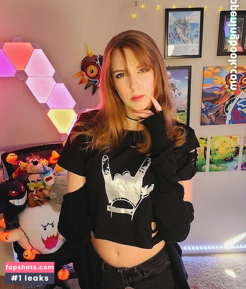 MaryMajora gallery photo #11