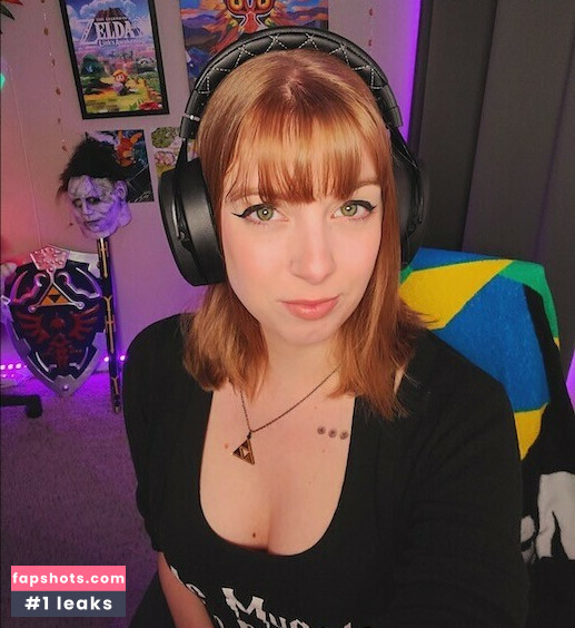 MaryMajora gallery photo #19