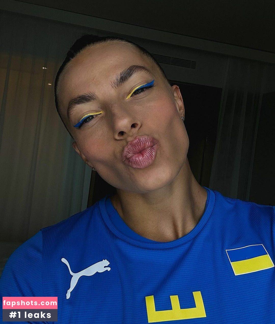 Maryna Bekh gallery photo #24