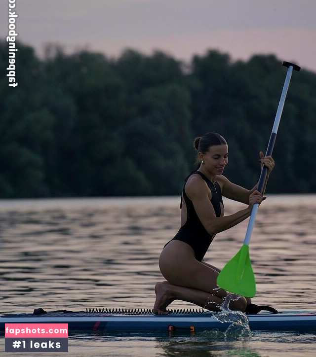 Maryna Bekh gallery photo #37