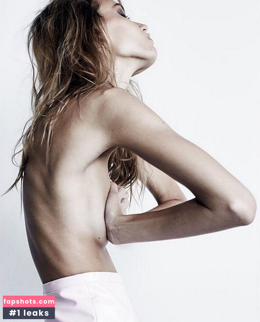 Masha Melnyk gallery photo #40