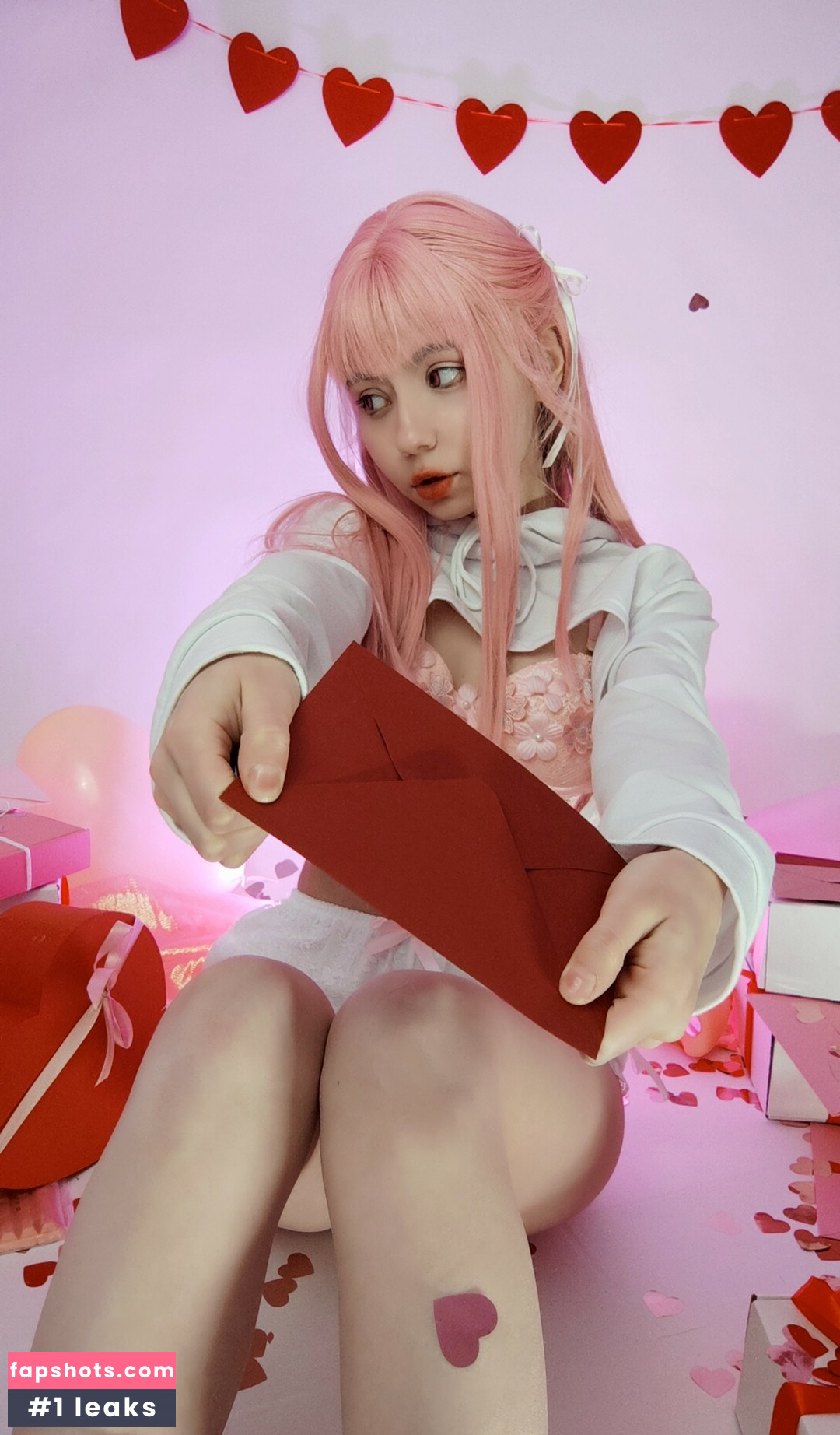 Mashiro nude babe gallery