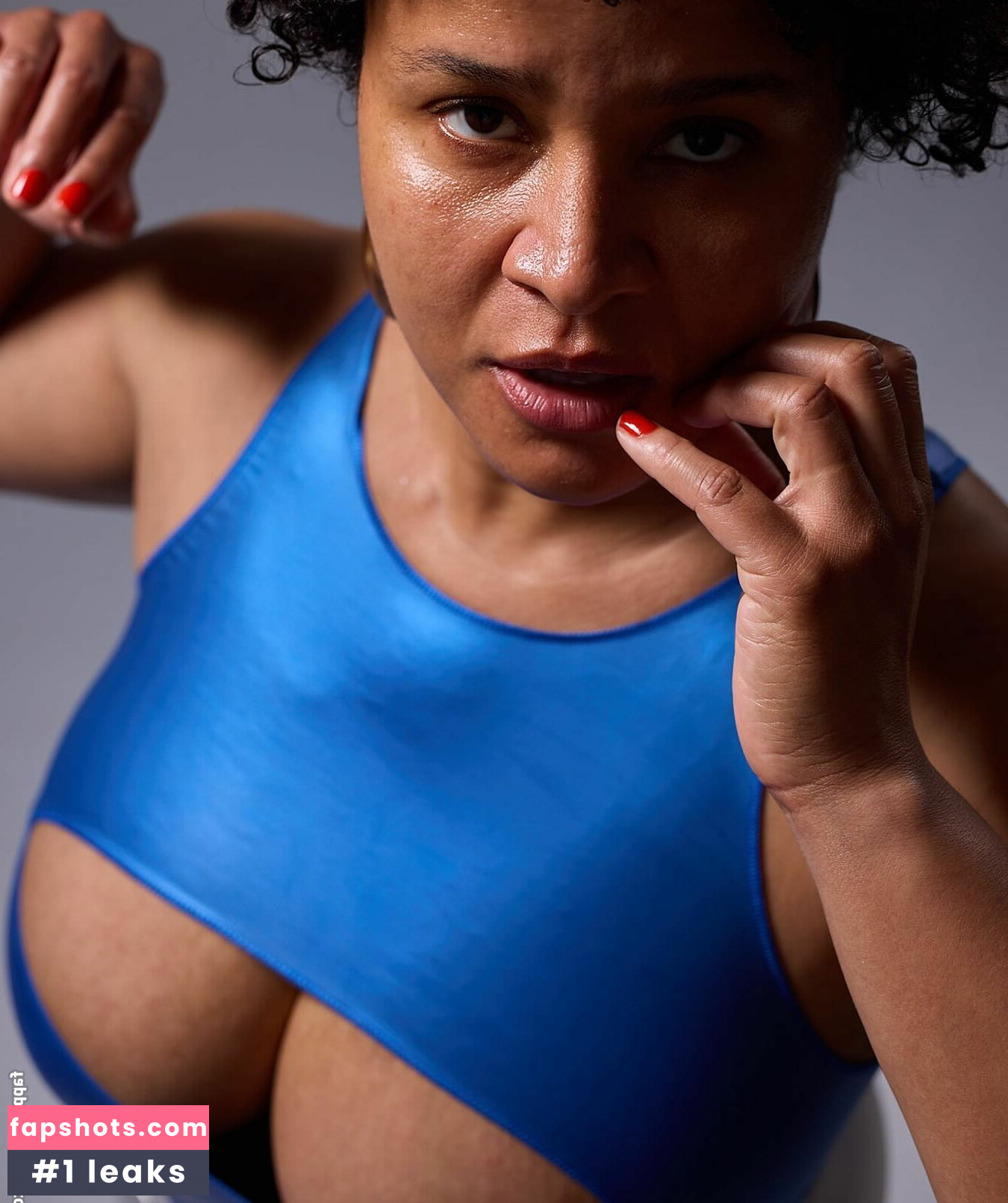 Maska Nahé úniky fotek pouze od fanoušků #2 - Fapshots