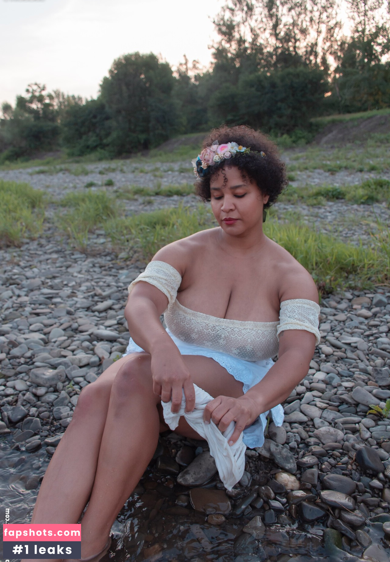 MaSKaPhotoModel gallery photo #2