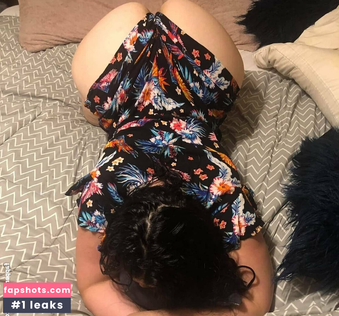 massiveassmegfree nude babe gallery