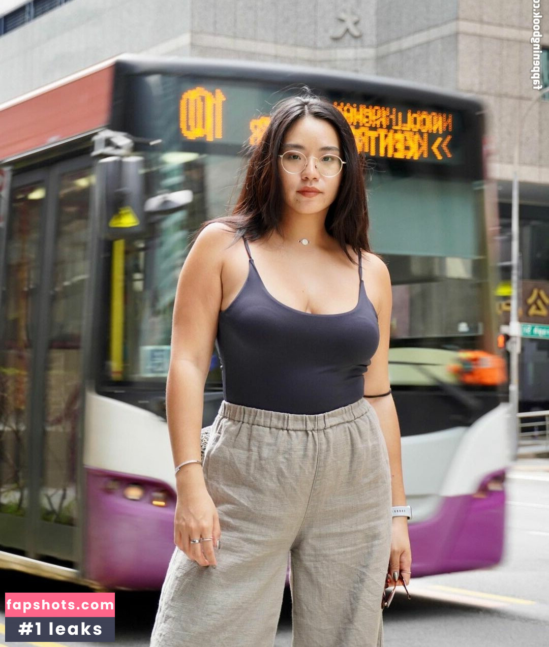 Mathilda Huang gallery photo #22