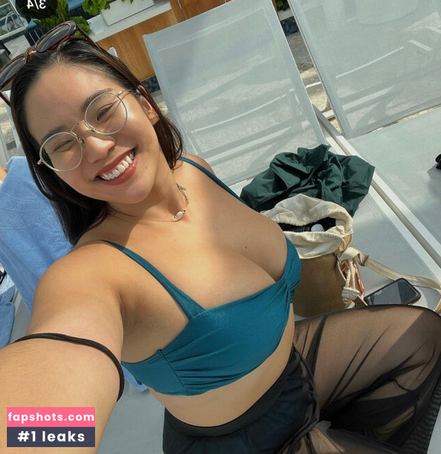 Mathilda Huang gallery photo #5