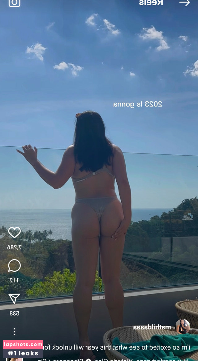 Mathilda Huang gallery photo #70