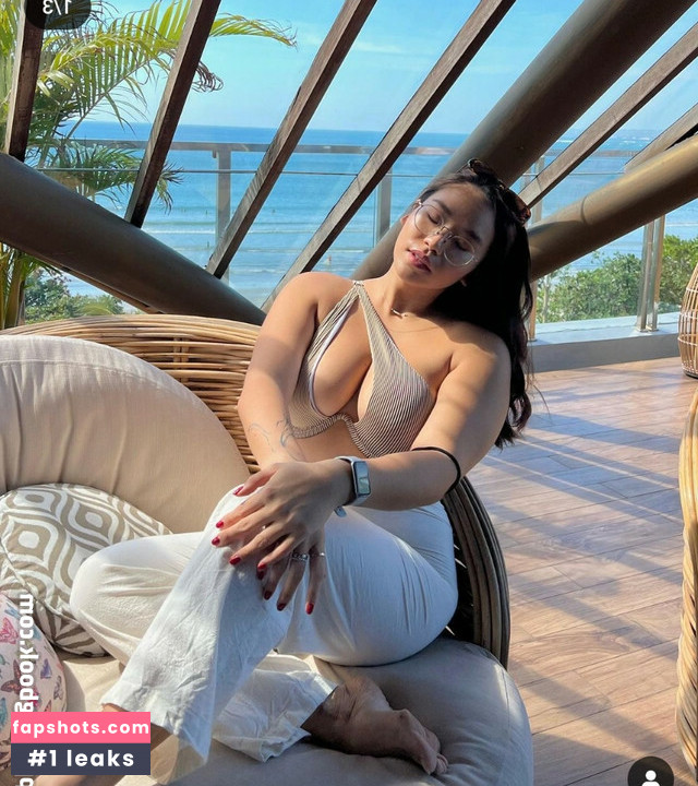 Mathilda Huang gallery photo #8