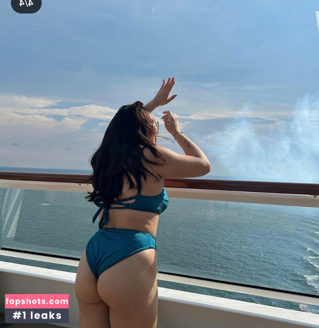 Mathilda Huang gallery photo #10