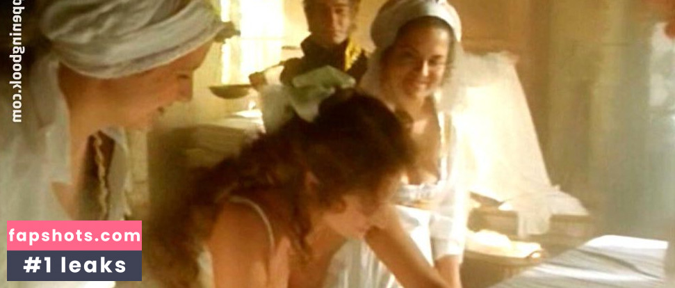 Mathilde Seigner gallery photo #41