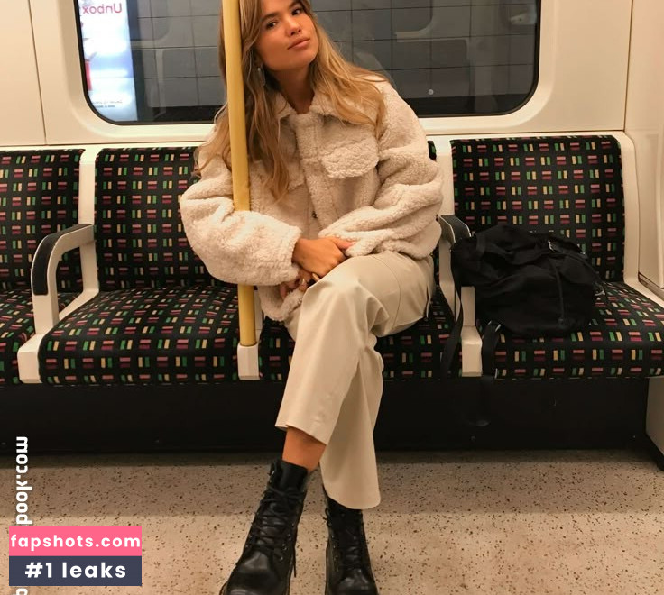 Matilda Djerf gallery photo #3