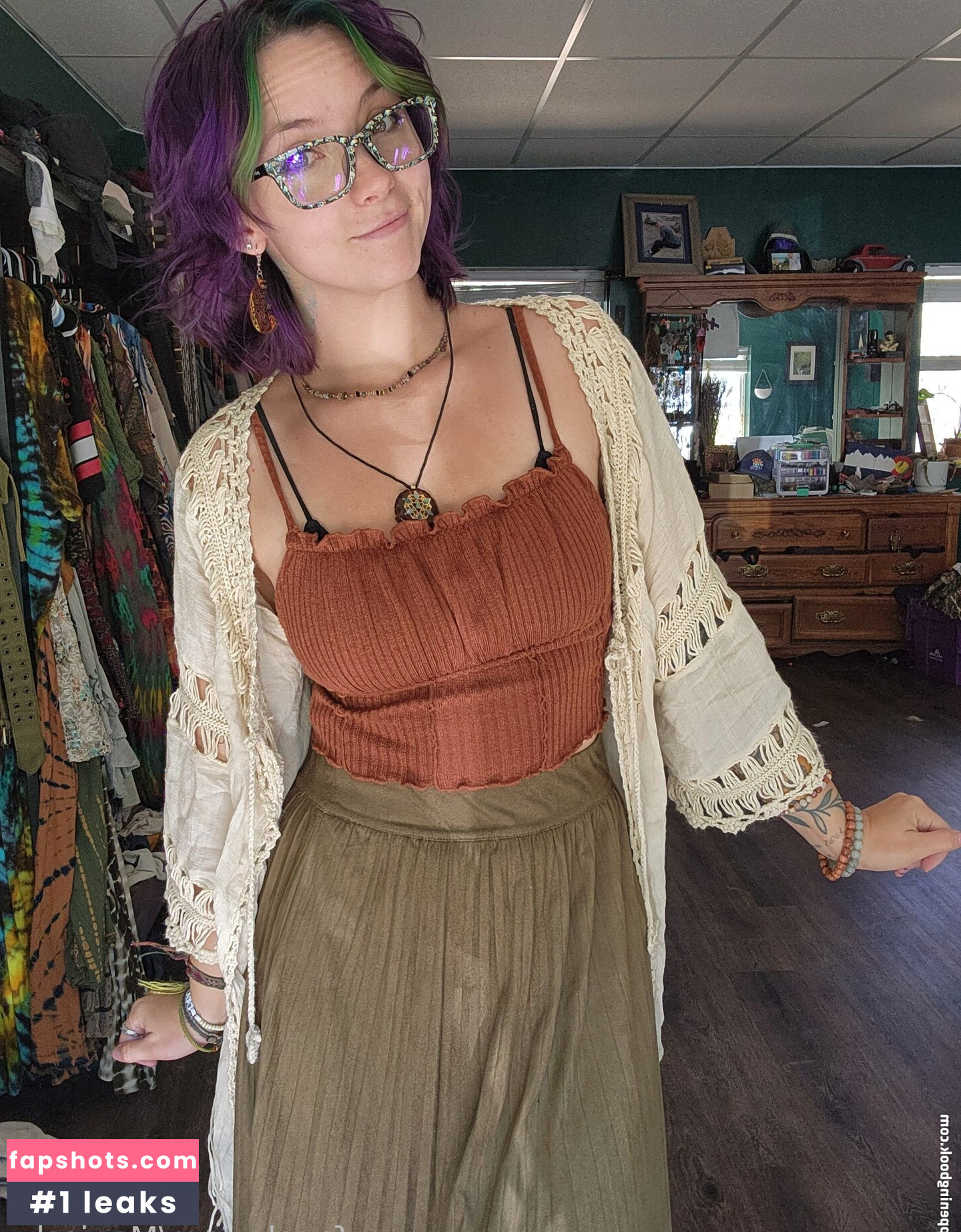 Mavissky gallery photo #5