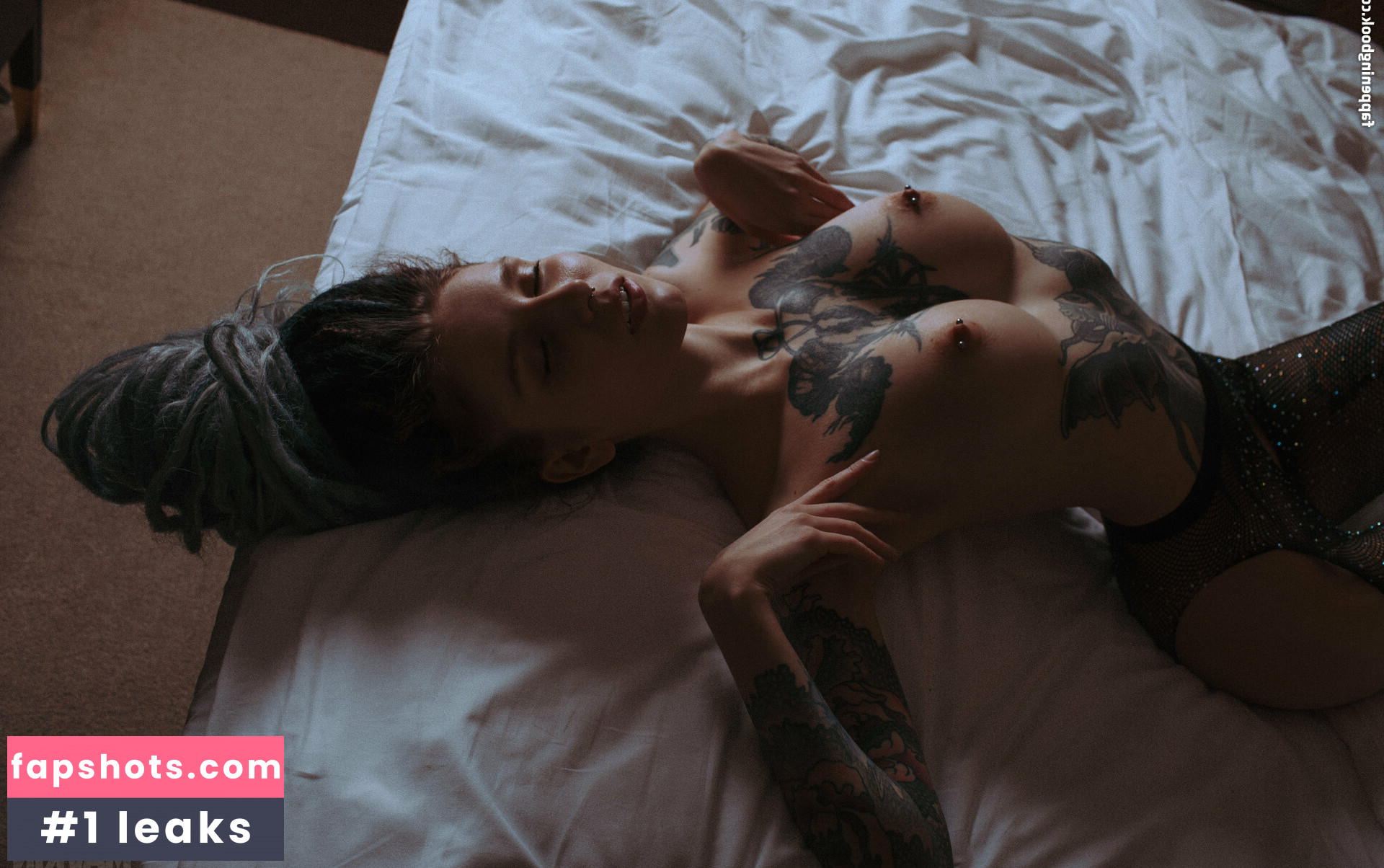 MAVRIN Magazine Nahé úniky fotek pouze od fanoušků #143 - Fapshots