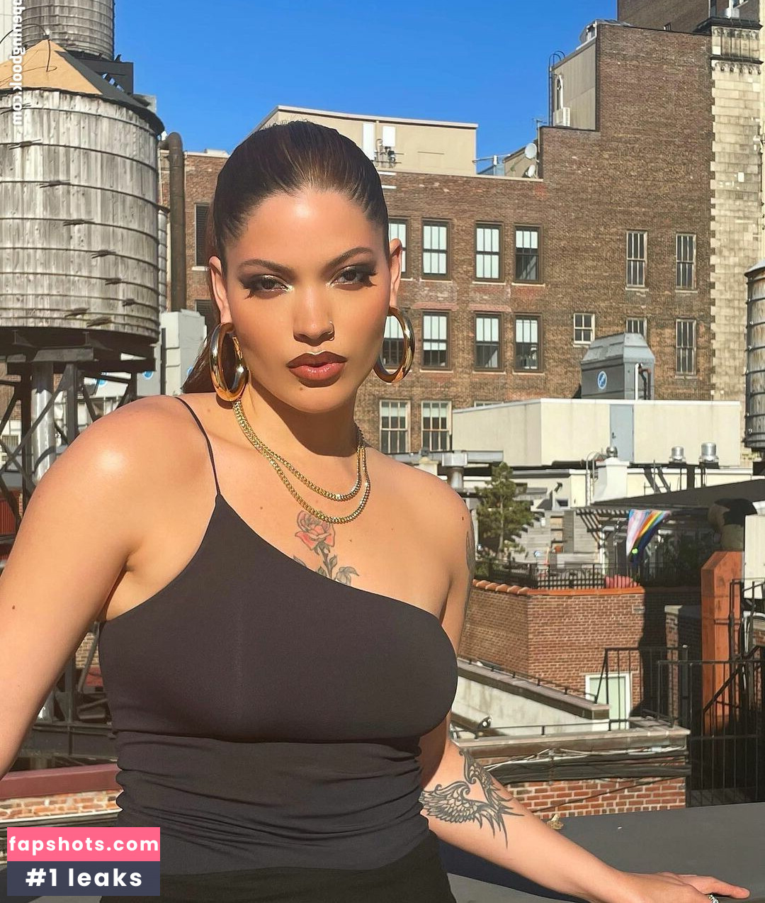 Maxine Ashley gallery photo #8