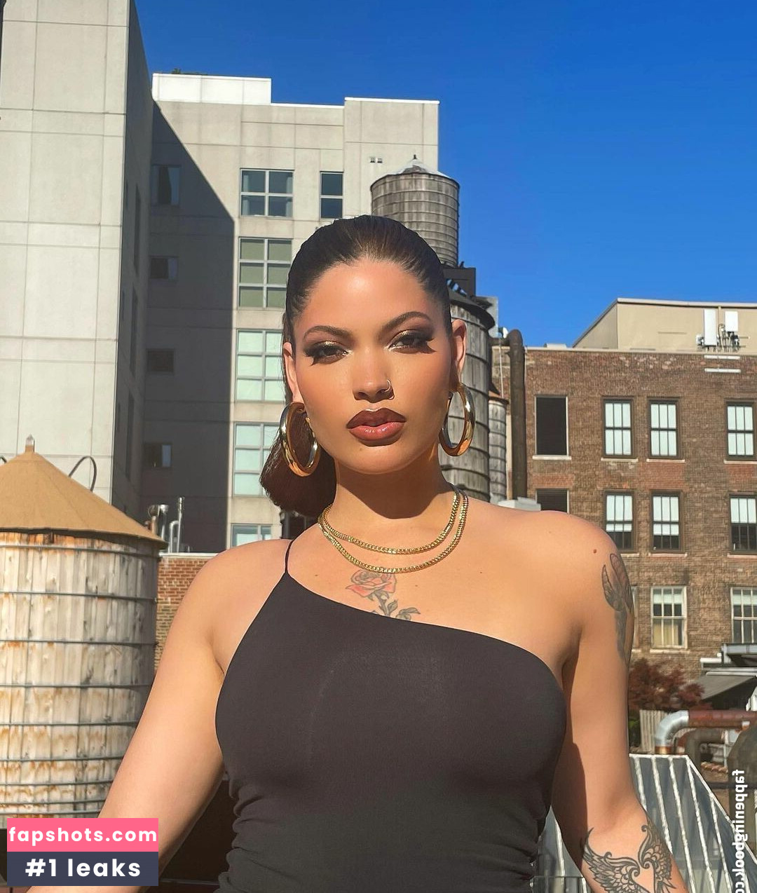 Maxine Ashley gallery photo #9