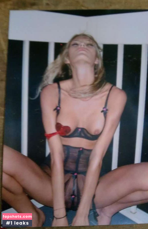 May Andersen gallery photo #32