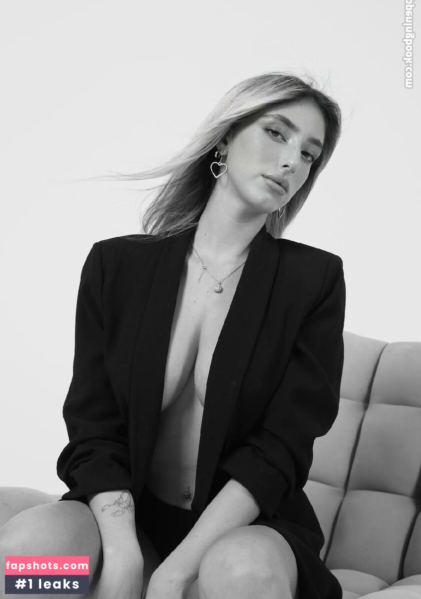 May Arev gallery photo #29