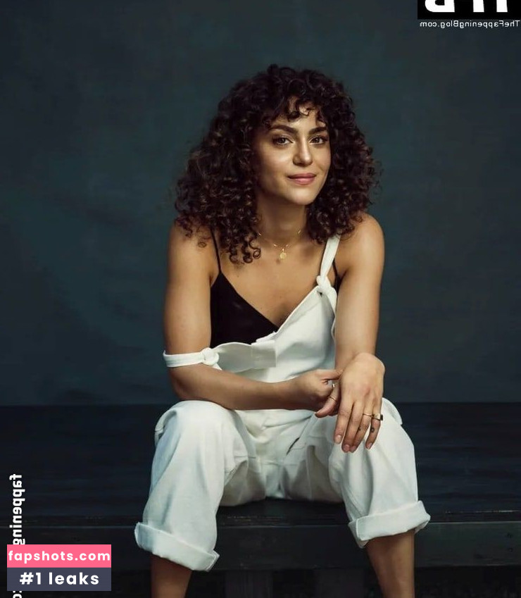 May Calamawy gallery photo #4