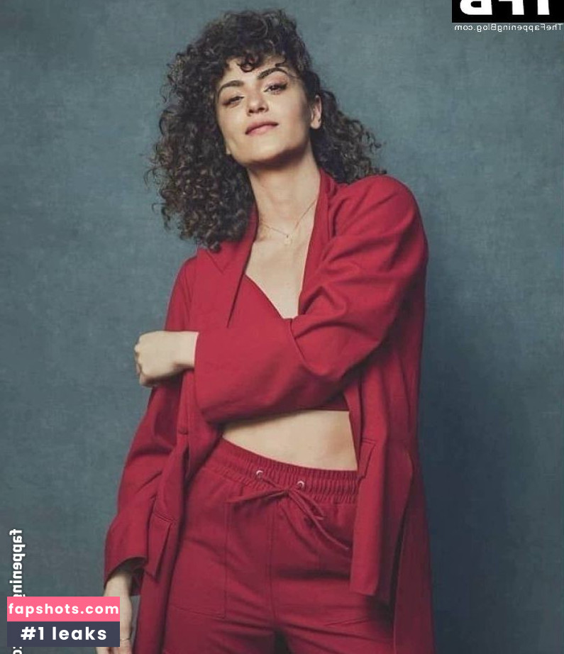 May Calamawy gallery photo #5