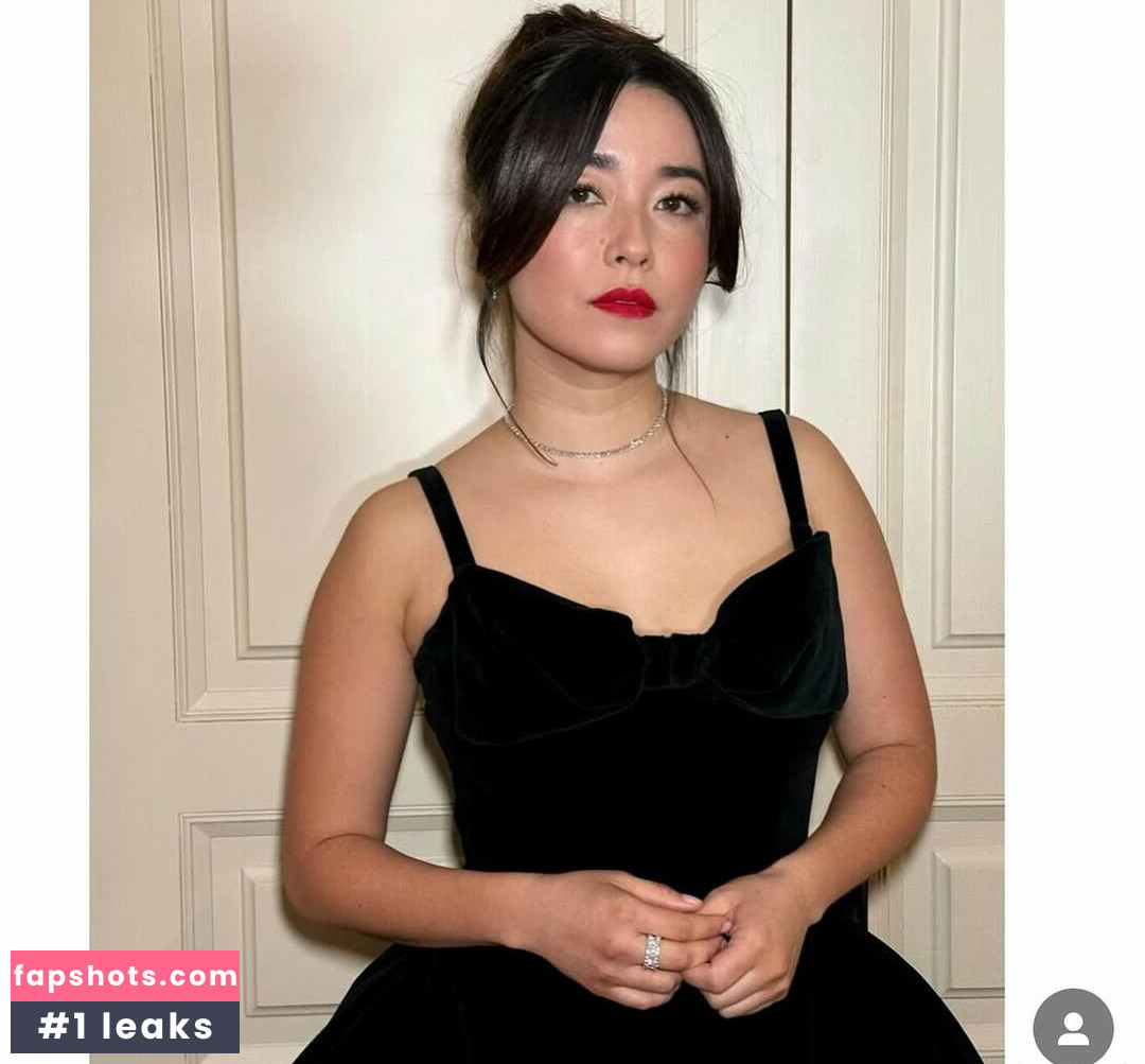 Maya Erskine gallery photo #21