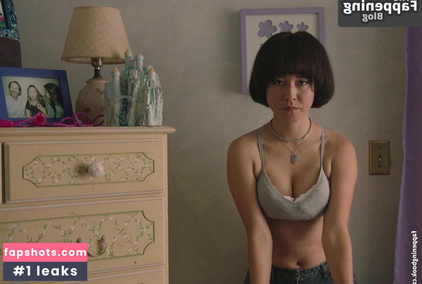 Maya Erskine gallery photo #28