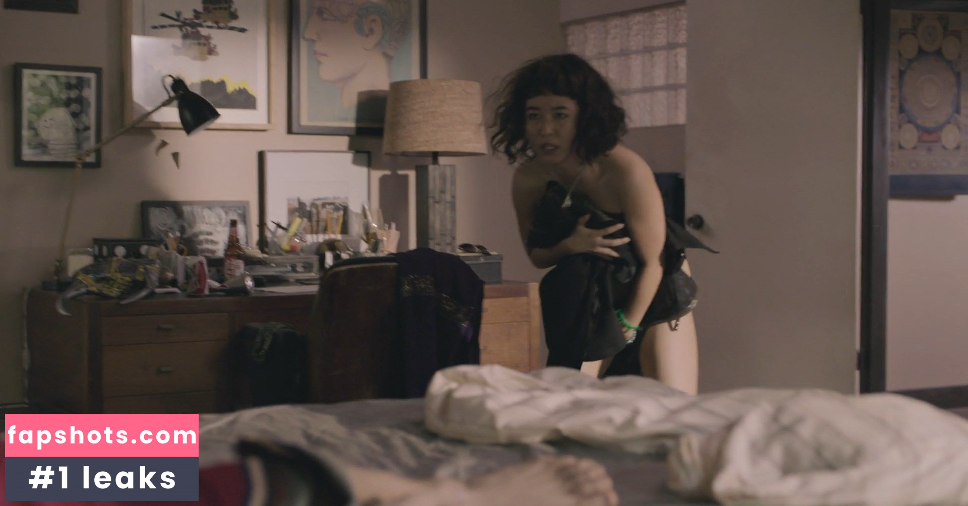 Maya Erskine gallery photo #36