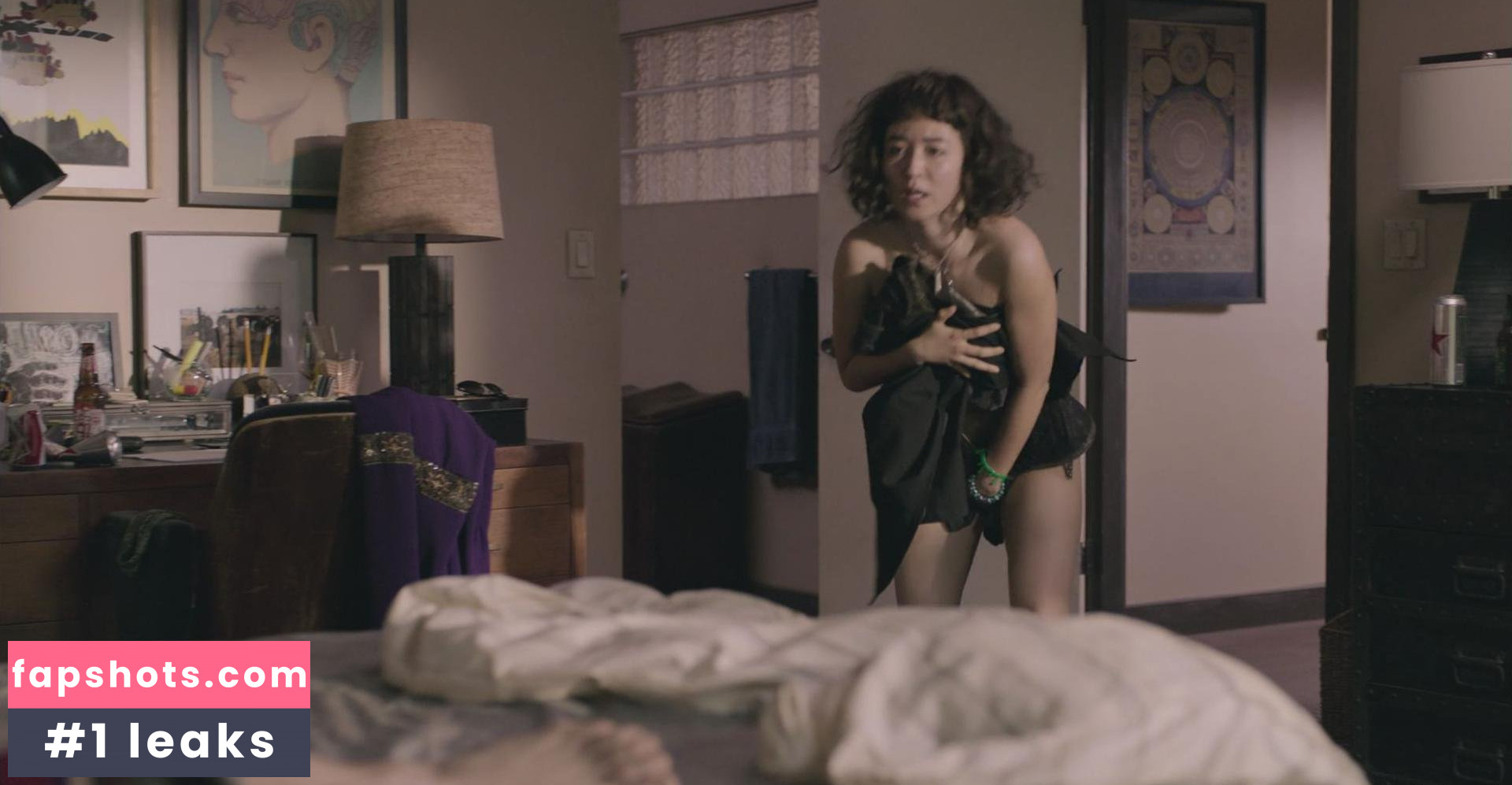 Maya Erskine gallery photo #45