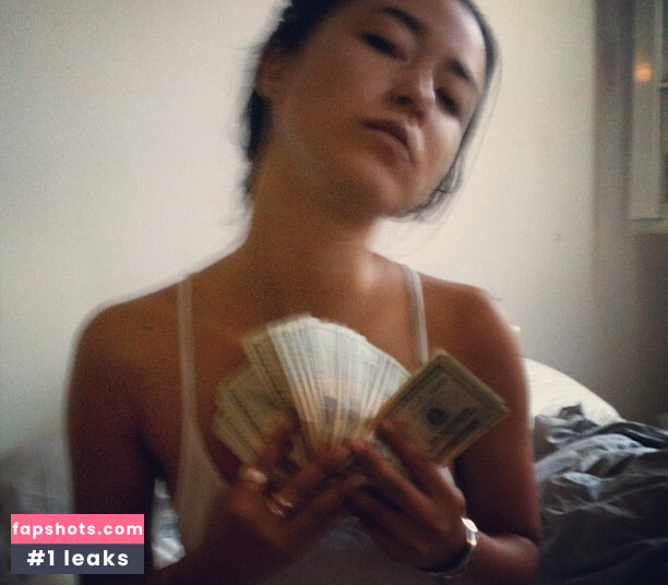 Maya Erskine gallery photo #6