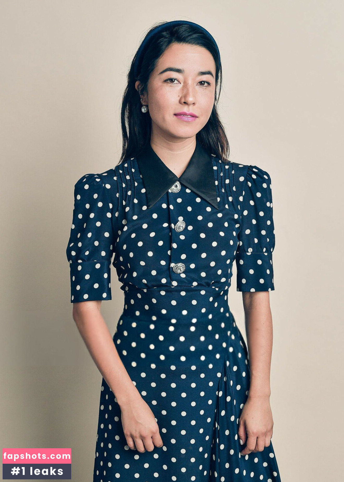 Maya Erskine gallery photo #9
