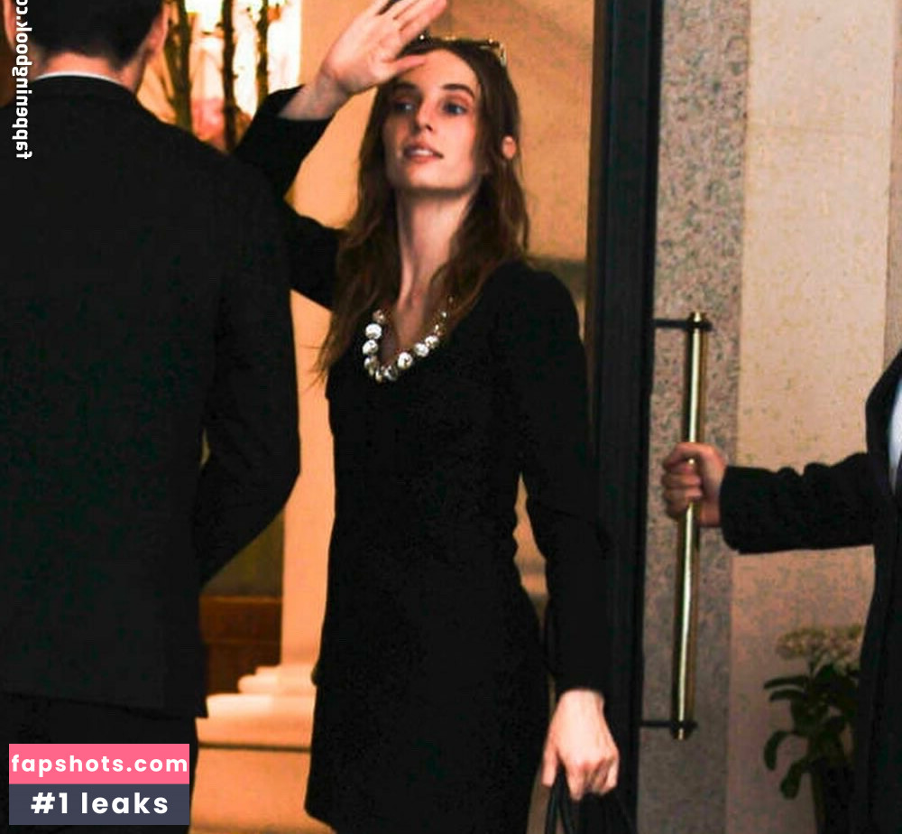 Maya Hawke gallery photo #102
