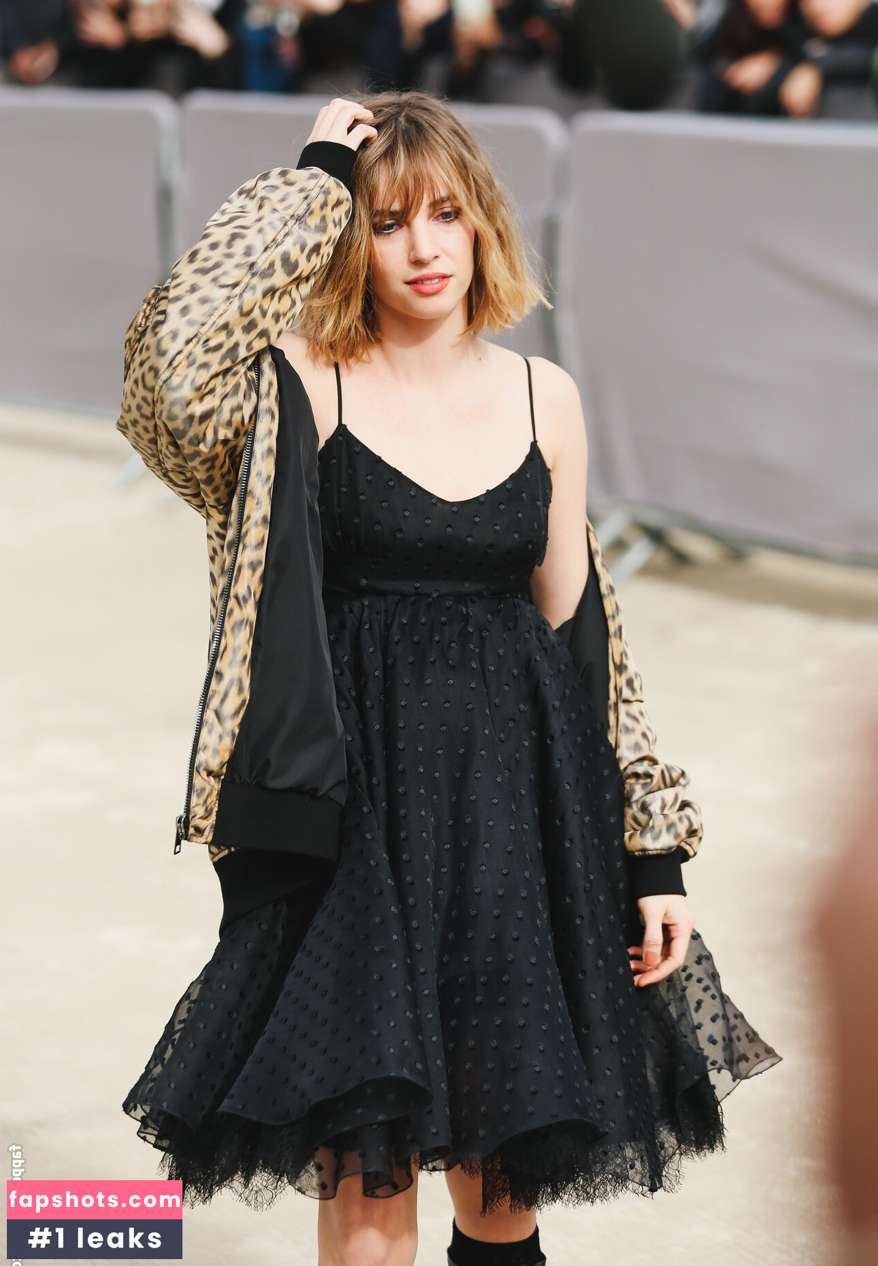 Maya Hawke gallery photo #114