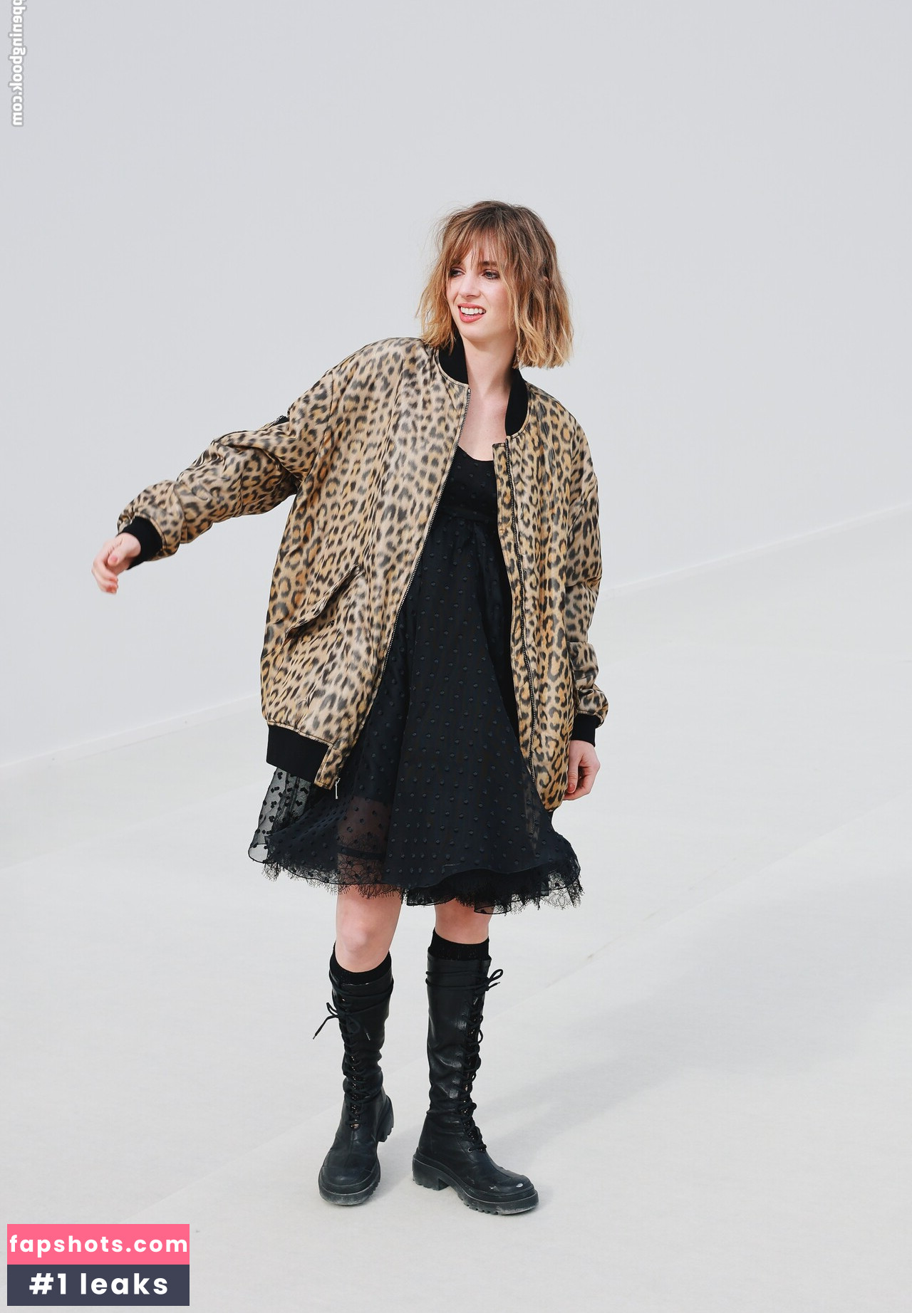 Maya Hawke gallery photo #129