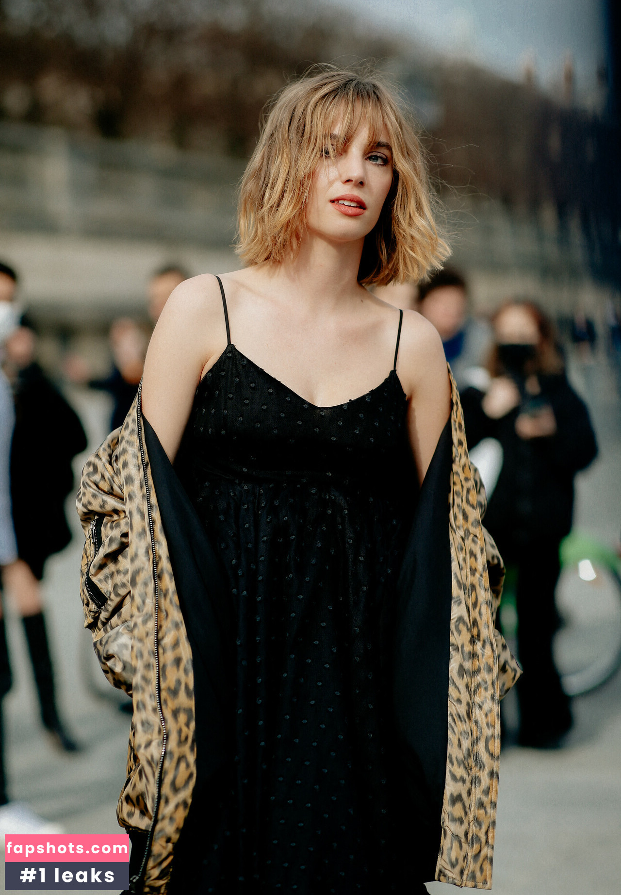 Maya Hawke gallery photo #132