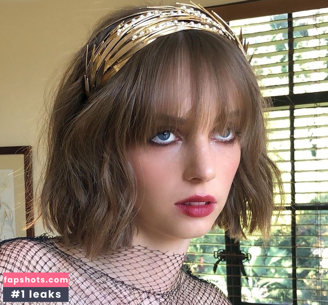 Maya Hawke gallery photo #137