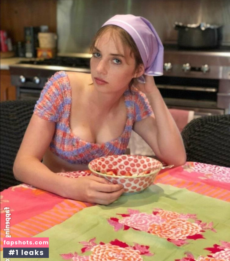 Maya Hawke gallery photo #145