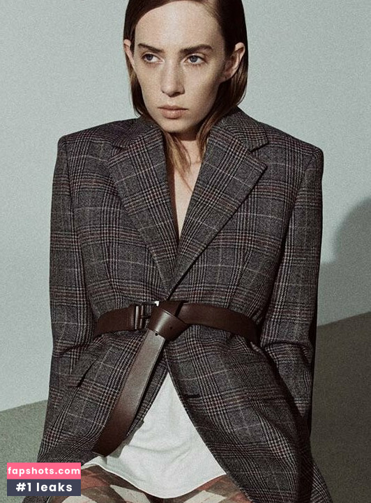 Maya Hawke gallery photo #156