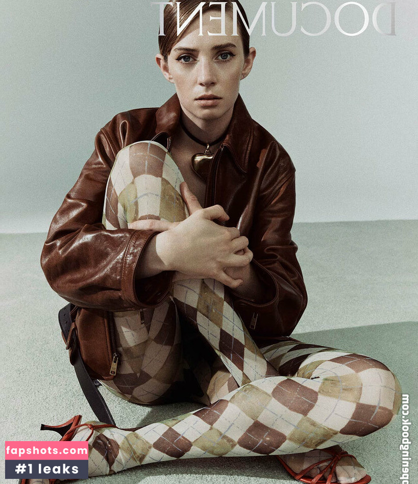 Maya Hawke gallery photo #157