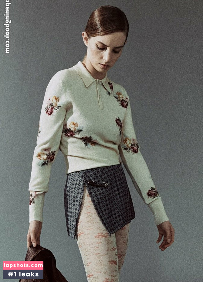 Maya Hawke gallery photo #159