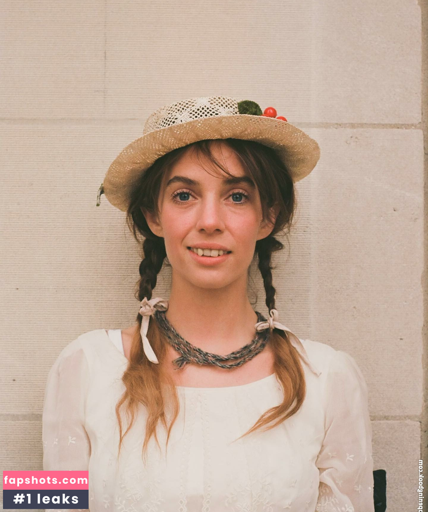 Maya Hawke gallery photo #167