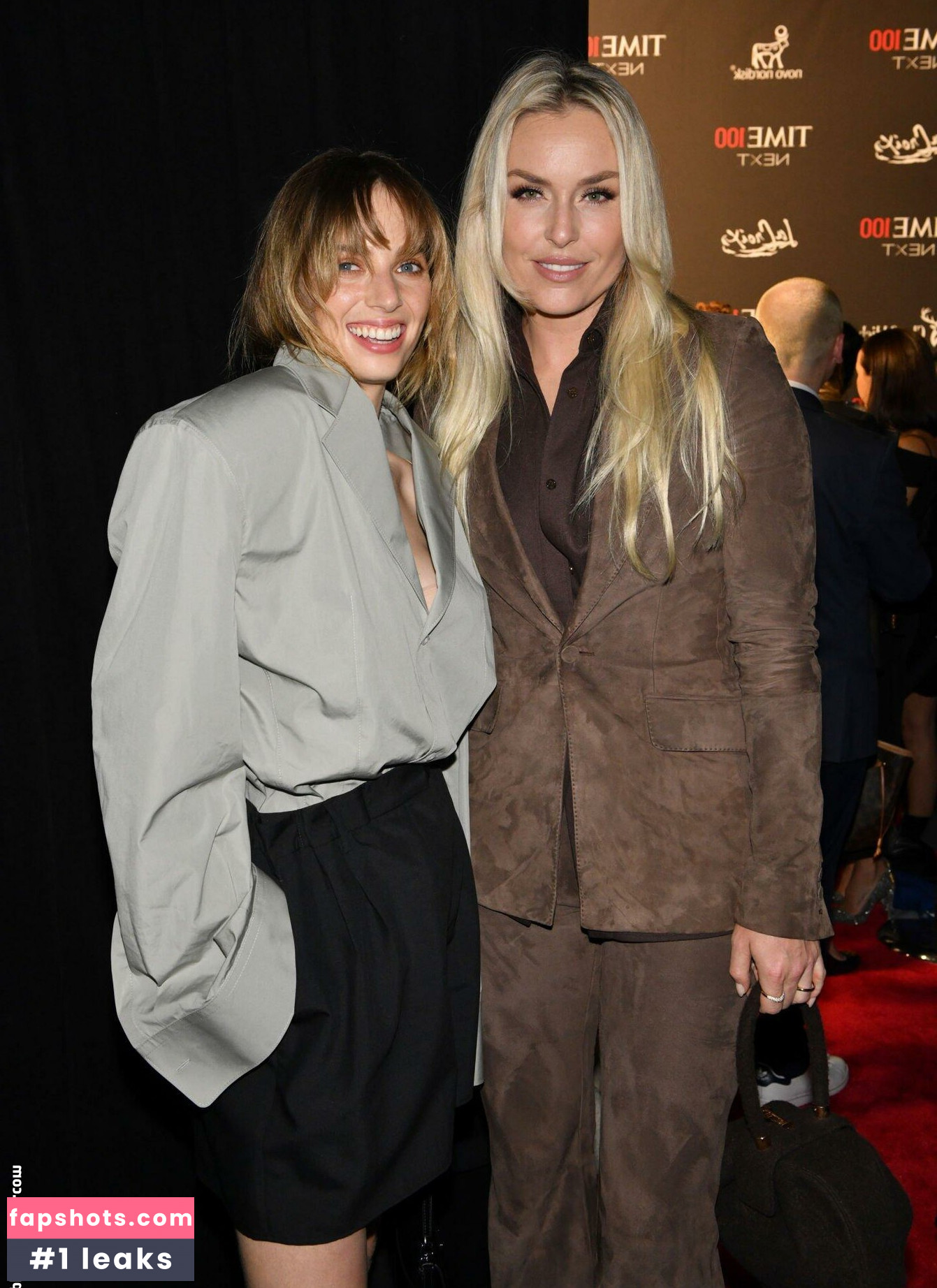 Maya Hawke gallery photo #204