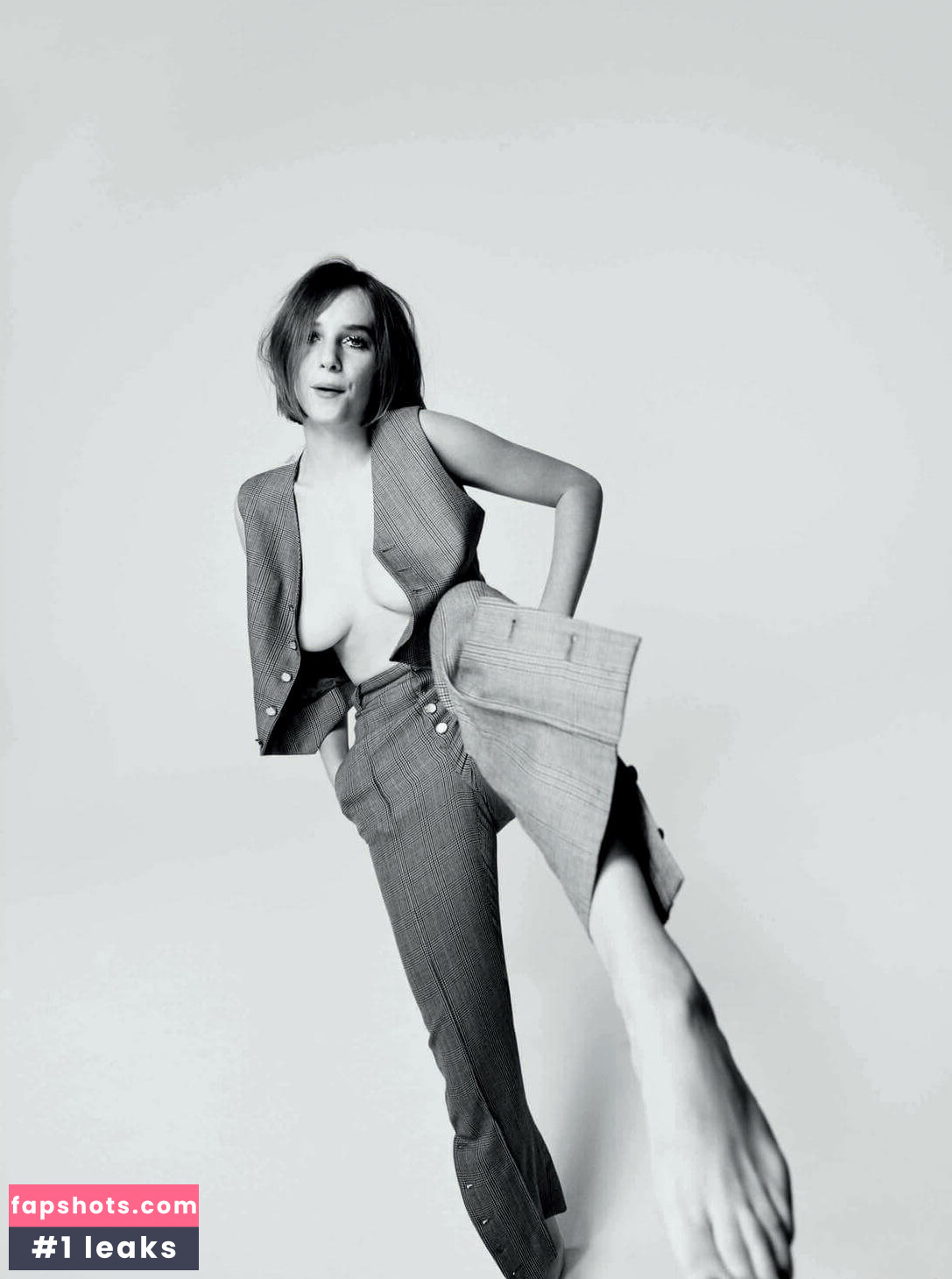 Maya Hawke gallery photo #236