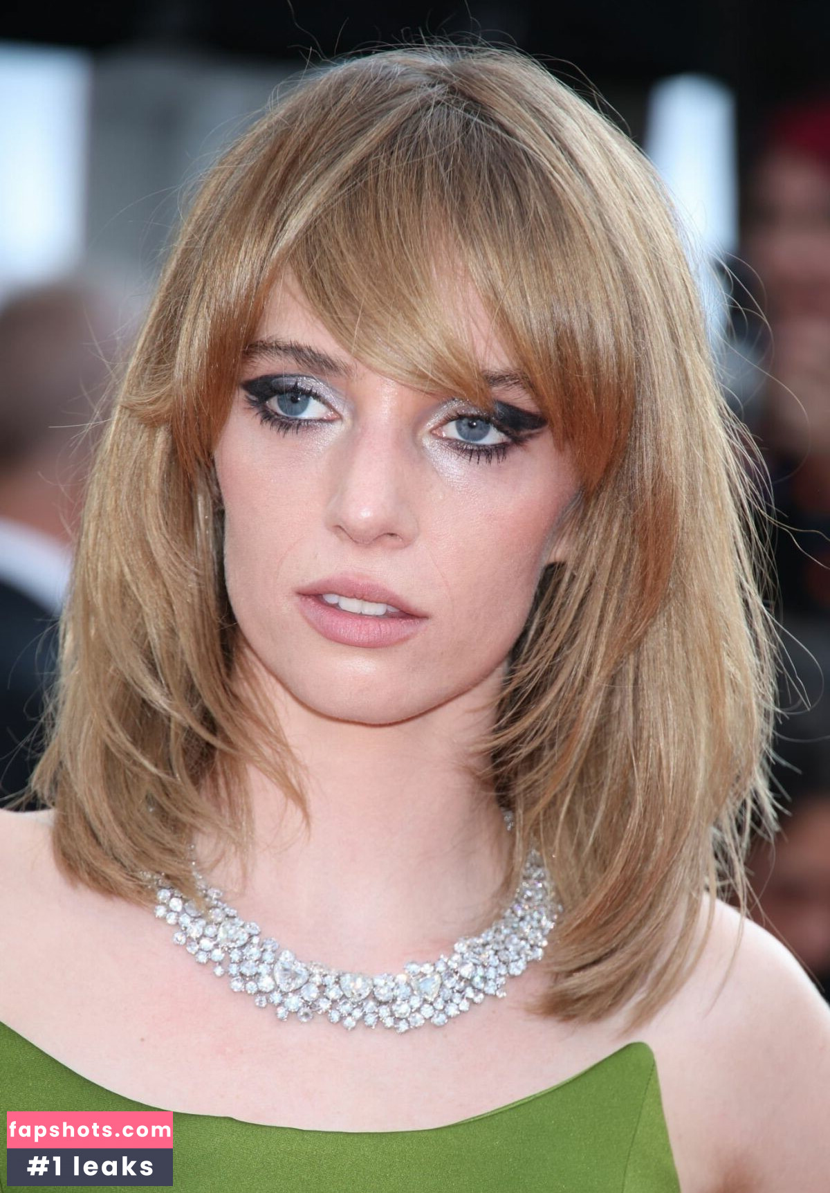 Maya Hawke gallery photo #239